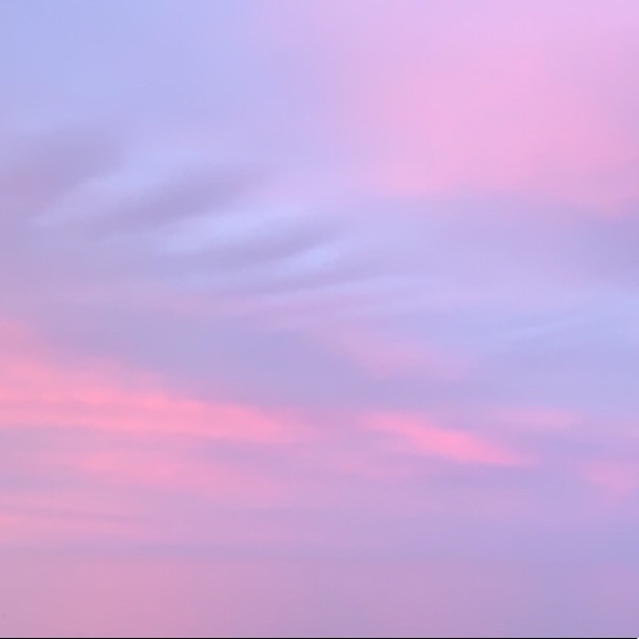 Profile Picture of Carly Bell (@carlybell312) on Poshmark