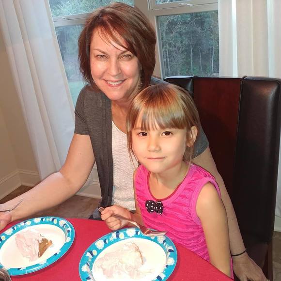 Profile Picture of Wendy Guiler (@wendyjguiler) on Poshmark