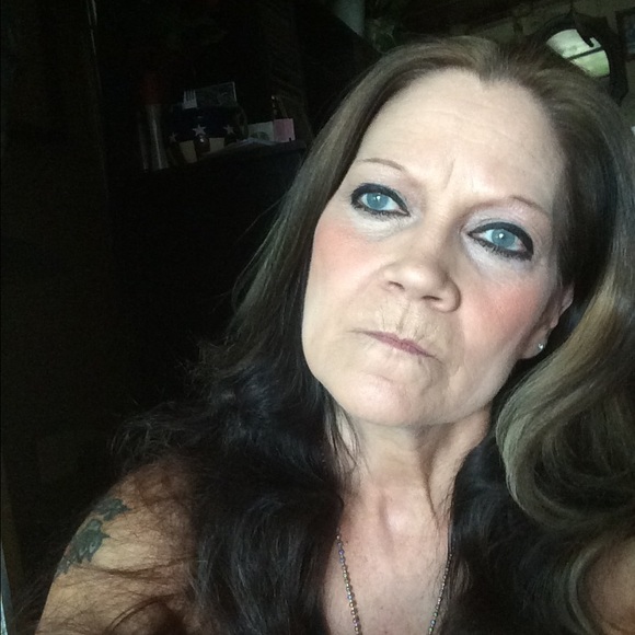 Profile Picture of Rochelle Chacanaca (@cragar1) on Poshmark