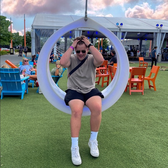 Profile Picture of Sean Emerson (@_seanemerson) on Poshmark