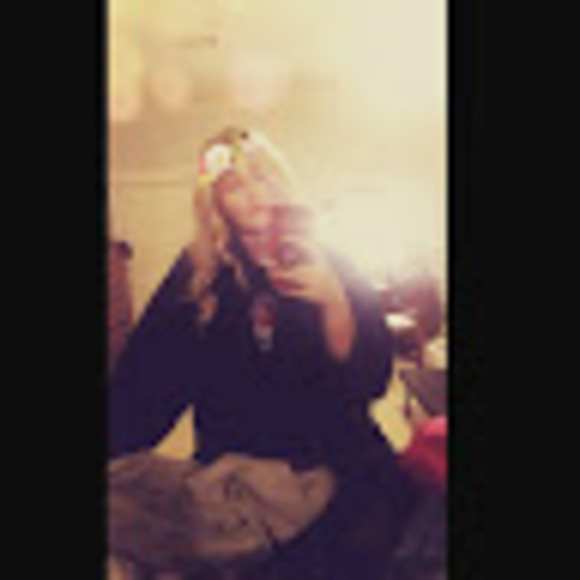 Profile Picture of Larryssa Wilhelm (@larryssa044) on Poshmark