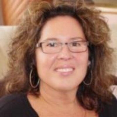 Profile Picture of Monique St. Laurent (@stmoe61) on Twitter