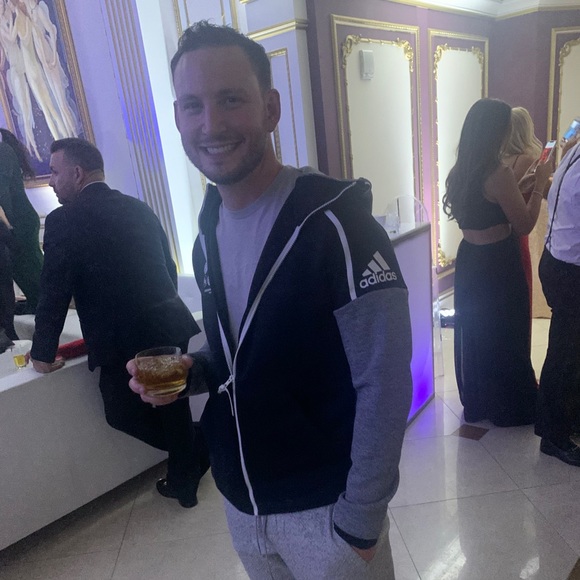 Profile Picture of Gregory Eidlen (@xgregx811) on Poshmark