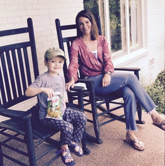 Profile Picture of Krystal Ahders (@krystalpar) on Poshmark