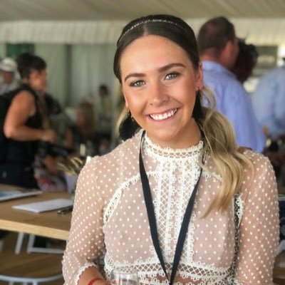 Profile Picture of Olivia Sinclair (@LivSinclair) on Twitter