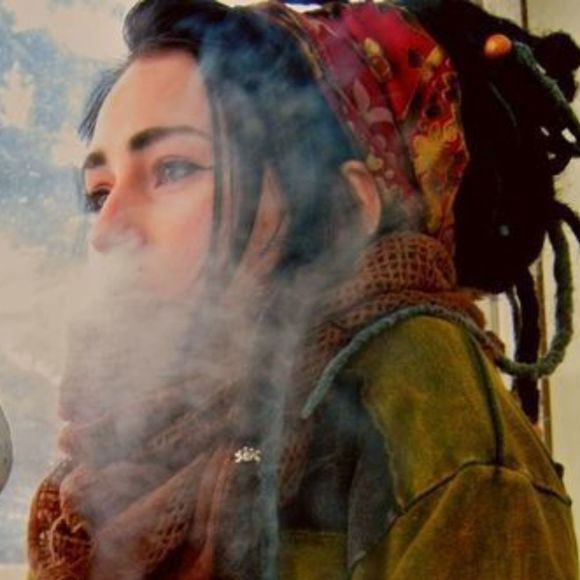 Profile Picture of Amanda Fournier (@welcomeunknown) on Poshmark