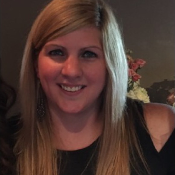 Profile Picture of Chrissy Wilson (@chrissyw4121) on Poshmark