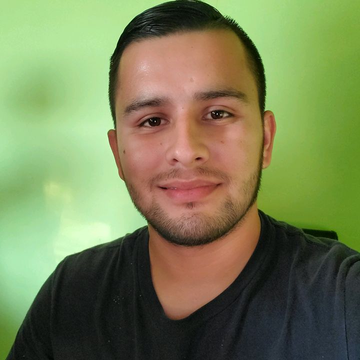 Profile Picture of Roberto Manriquez (@roberto_manriquez) on Tiktok