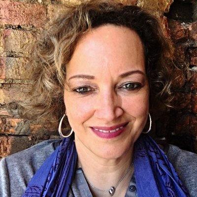 Profile Picture of Lisa R. Sloane (@lisarsloane) on Twitter