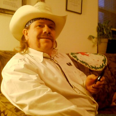 Profile Picture of Scott Winburn (@Aquaman72719) on Twitter