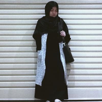 Profile Picture of Nur Komalasari (@simalakumal) on Twitter