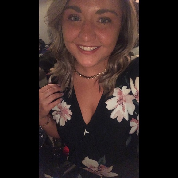 Profile Picture of Kiersten Byerly (@kbye4292) on Poshmark