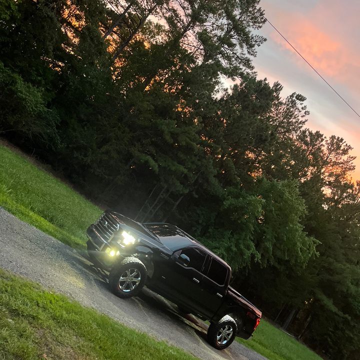 Profile Picture of Taylor (@taylorholyfield33) on Tiktok