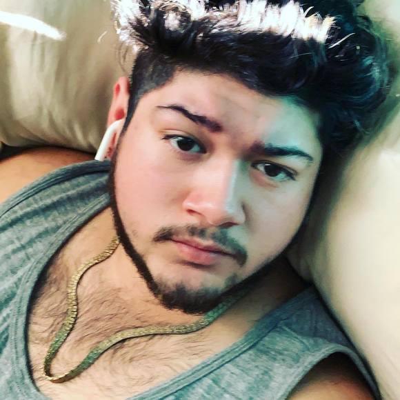 Profile Picture of Andrew n Treviso (@andrewtreviso69) on Poshmark