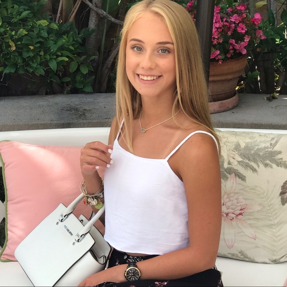 Profile Picture of Kate Beall (@kate_beall) on Poshmark