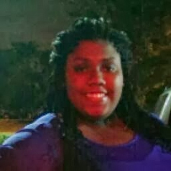 Profile Picture of Jasmine Andrews (@psms_jaz) on Poshmark
