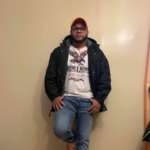 Profile Picture of Ruddy Santos (@elvacanon2012) on Poshmark