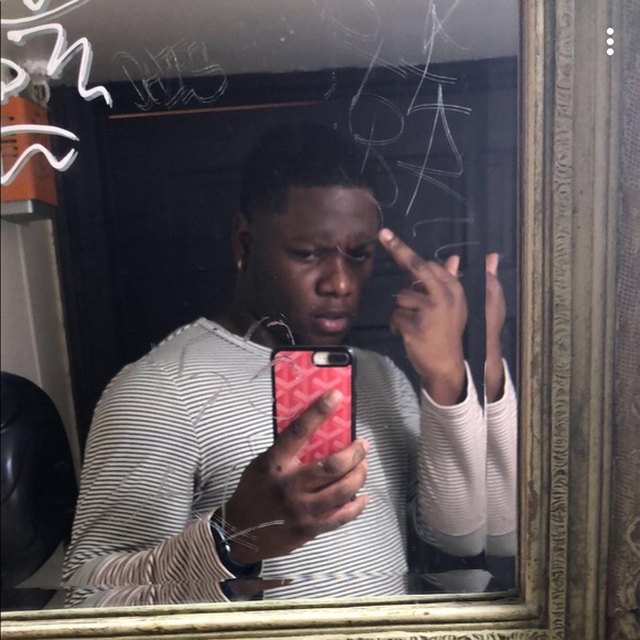 Profile Picture of Christopher Pennant (@pennant105) on Poshmark