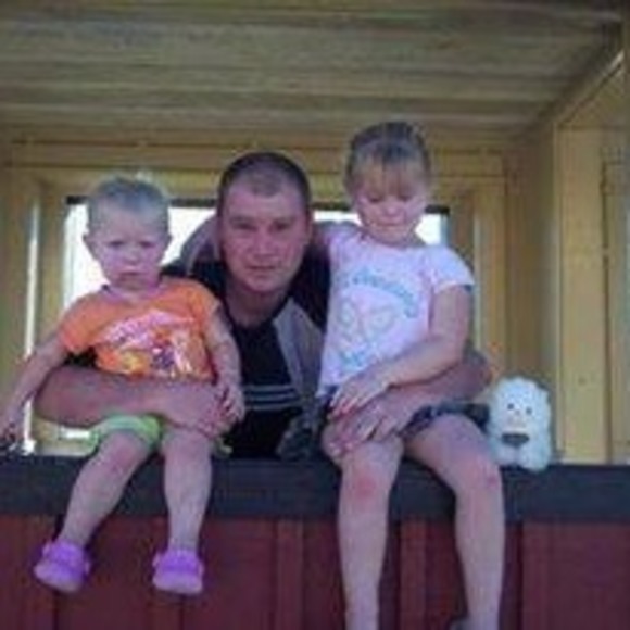 Profile Picture of Kevin Twing (@kevintwing) on Poshmark