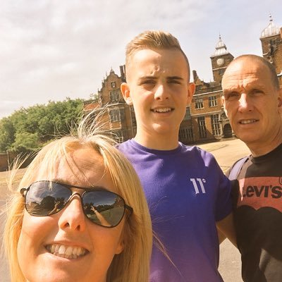 Profile Picture of LouiseJP (@LouPLou74) on Twitter