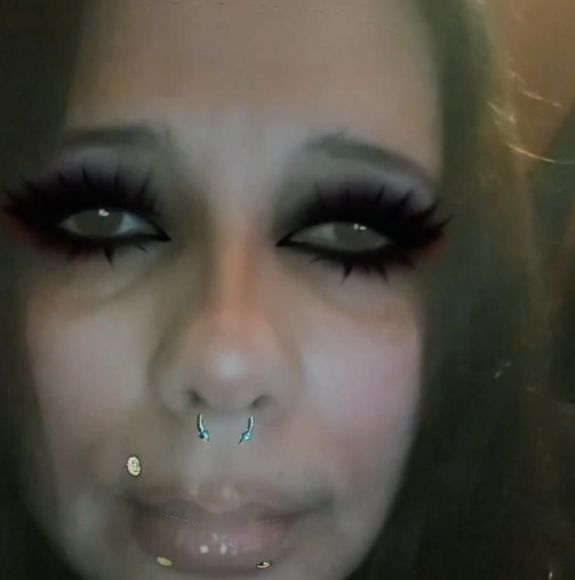 Profile Picture of Maria Iozia (@mariaiozia) on Poshmark