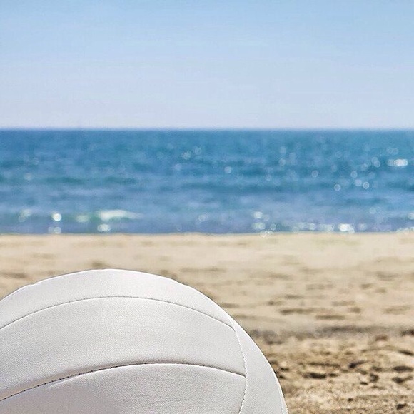 Profile Picture of Astrid Arroyo (@ariii402_) on Poshmark