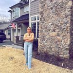 Profile Picture of Danielle RE/MAX Realtor® (@draexo) on Instagram