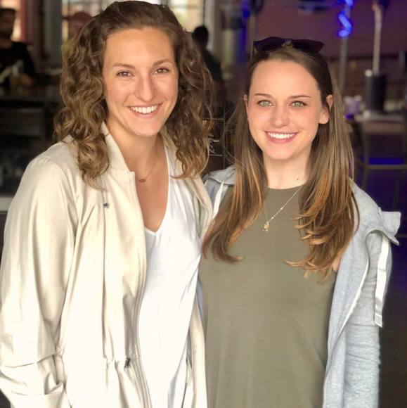 Profile Picture of Holly Wendell (@hollywendell) on Poshmark