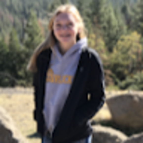 Profile Picture of Jodie Parolini (@jodiep50) on Poshmark