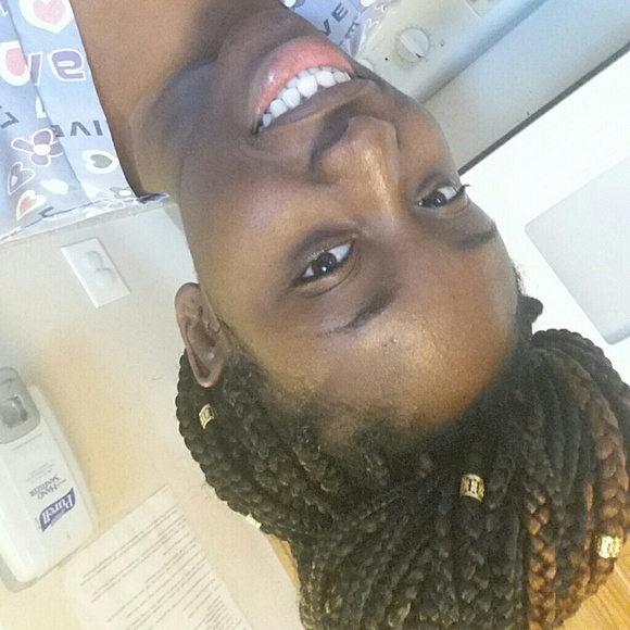 Profile Picture of Tisha Perry (@tishap17) on Poshmark