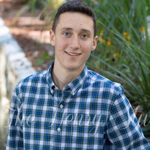 Profile Picture of Mike Belger (@mbelger15) on Poshmark