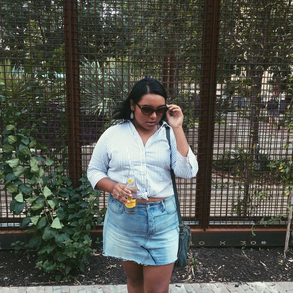 Profile Picture of Aylin Cantu (@aylincantu) on Poshmark