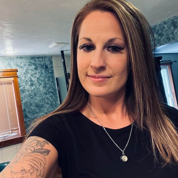 Profile Picture of Mindy Gendron (@mgendron5) on Poshmark