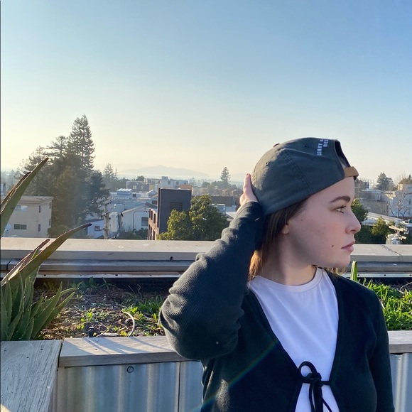 Catherine Mcelaney - Poshmark Profile Picture of Catherine Mcelaney (@c_mcelaney) on Poshmark