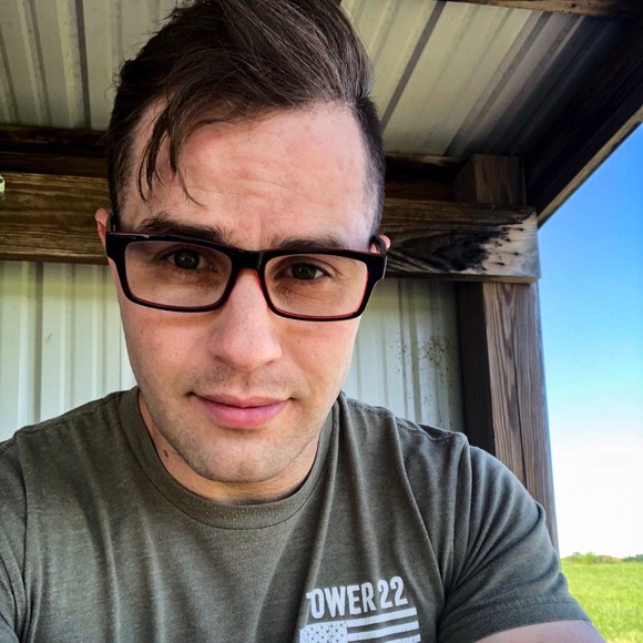 Profile Picture of Jeremy Stokely (@jeremystokely) on Poshmark