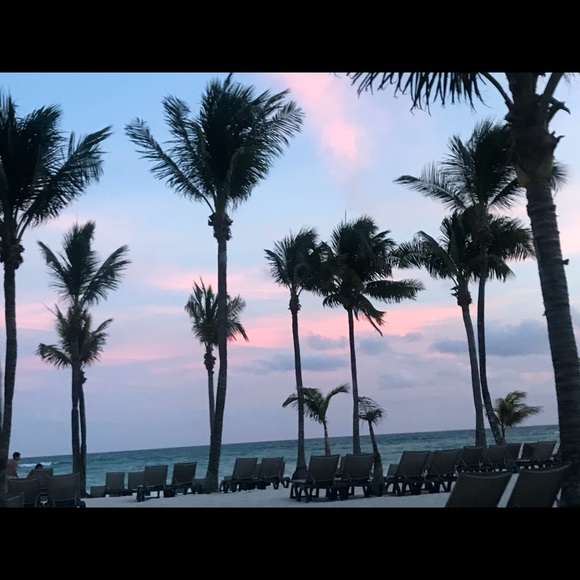 Shelly Gary - Poshmark Profile Picture of Shelly Gary (@shelly_gary) on Poshmark