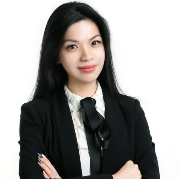 Profile Picture of Xing xing Zheng (@xzhenghome) on Poshmark