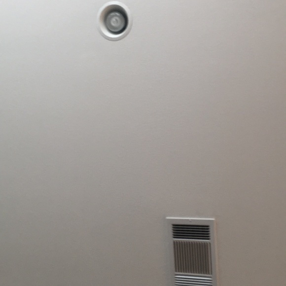 Profile Picture of Taylor Wong (@wongtaylor1) on Poshmark