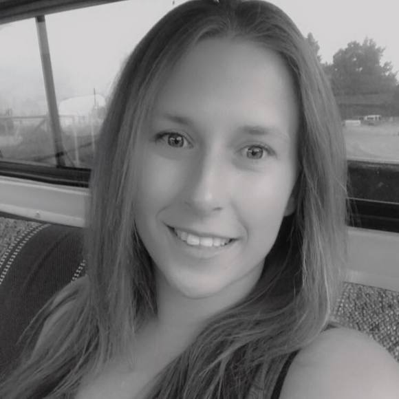 Amy Glebova - Poshmark Profile Picture of Amy Glebova (@amyglebova) on Poshmark