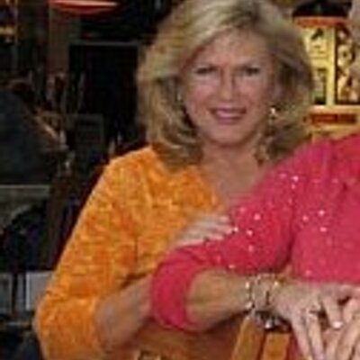 Profile Picture of Dee Wolfe (@DeeAnnWolfe) on Twitter