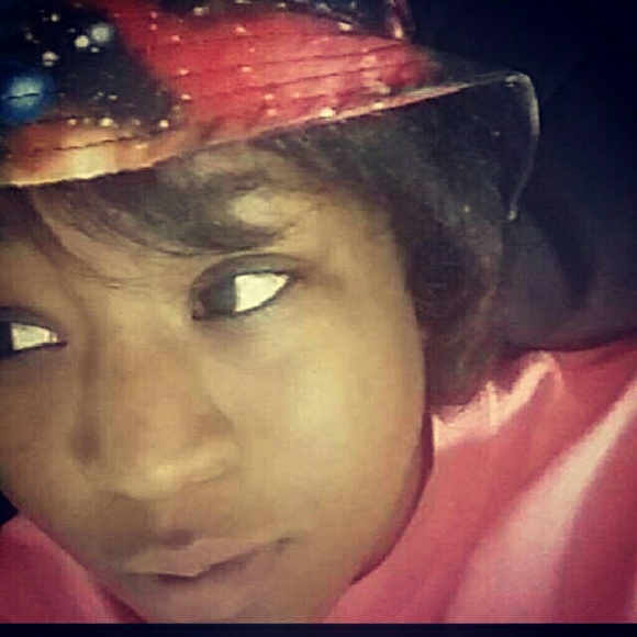 Kenyetta Randall - Poshmark Profile Picture of Kenyetta Randall (@kayythegreat) on Poshmark