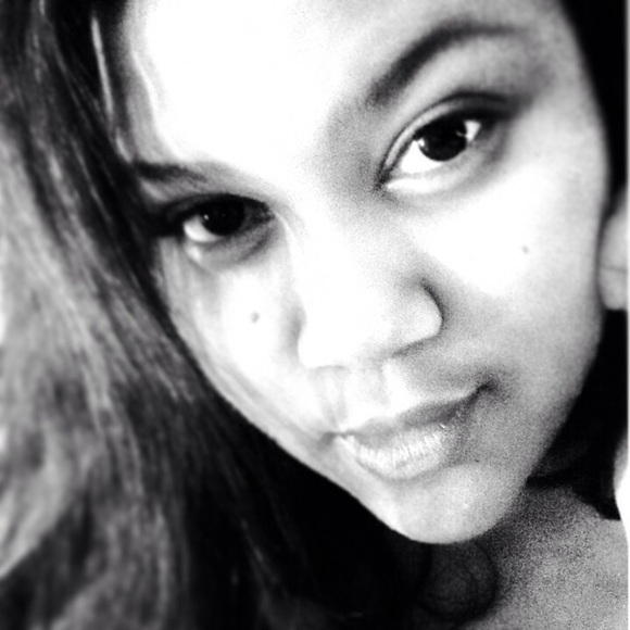 Profile Picture of Jae Thompson (@jessj225) on Poshmark