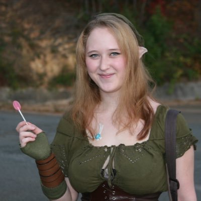 Profile Picture of Ariel Robbins (@SunShineFarie) on Twitter