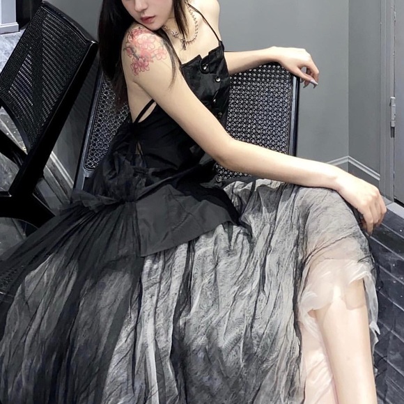 Profile Picture of Lena Nguyen (@beibee_62) on Poshmark