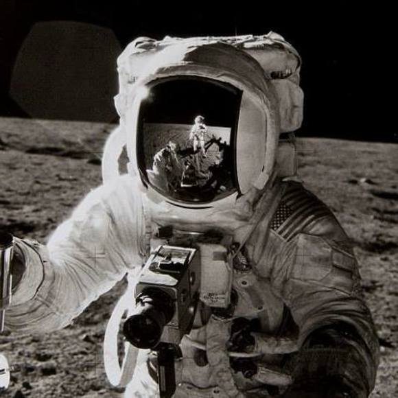 Profile Picture of John Graves (@graves655) on Poshmark