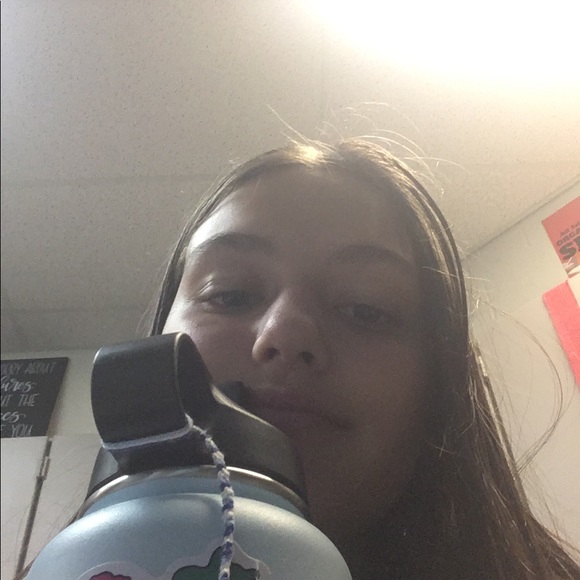 Profile Picture of Kaylee Baczkiewicz (@baczkay1) on Poshmark