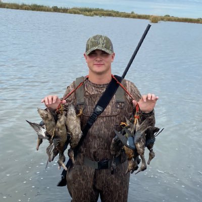 Profile Picture of Hunter Walker (@HWalker1015) on Twitter