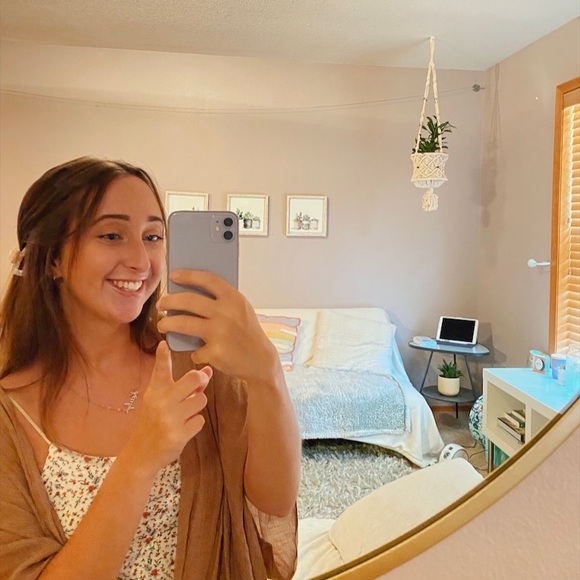 Profile Picture of Katelyn Cross (@ktcabrillo) on Poshmark