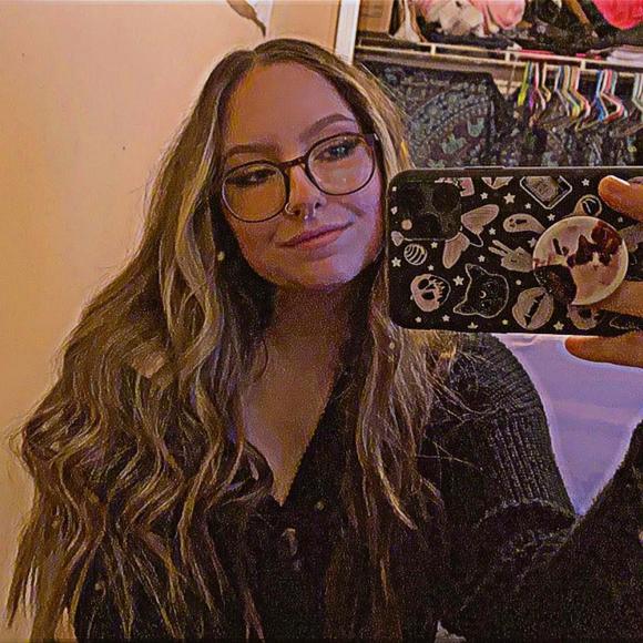 Profile Picture of Samantha Pilipovich (@sppilipovich) on Poshmark