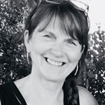 Profile Picture of Jo-Anne Clark (@joanne.the.traveling.stylist) on Instagram